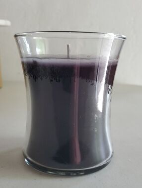 Belize Black Gardenia scent Soy candle 13 oz 60 hrs burn time New Home Interiors